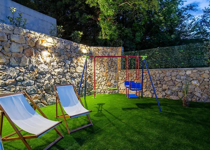 4 Bedroom Beautiful In * Rukavac (Primorje-Gorski Kotar)