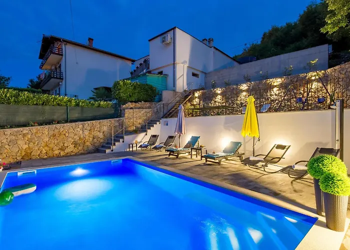 4 Bedroom Beautiful In