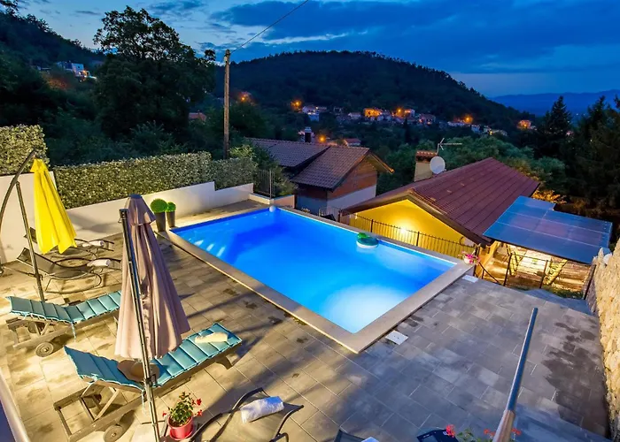 4 Bedroom Beautiful In * Rukavac (Primorje-Gorski Kotar)