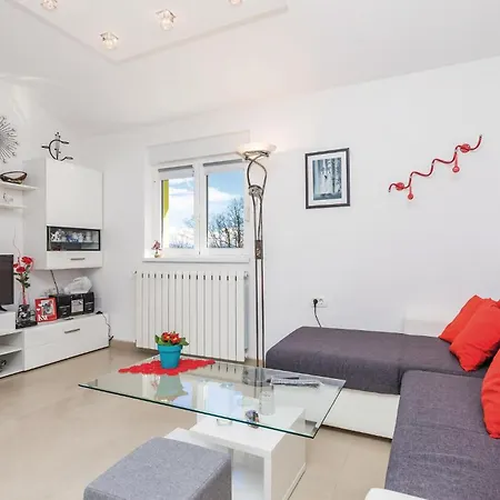 4 Bedroom Stunning In *