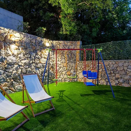 4 Bedroom Stunning In * Rukavac (Primorje-Gorski Kotar)