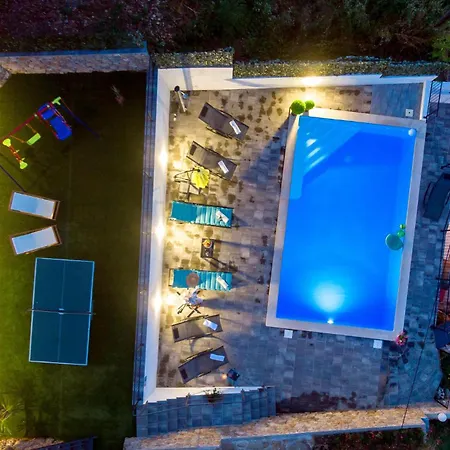 4 Bedroom Beautiful In Tatil Evi *