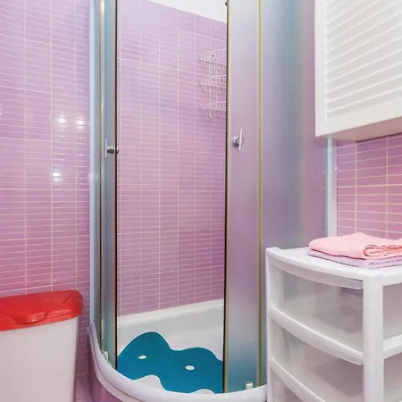 4 Bedroom Beautiful In