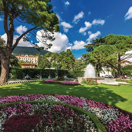 4 Bedroom Beautiful In *